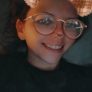 Meet your Posher, Lorien